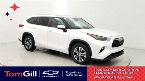 White 2023 Toyota Highlander XLE for sale in Florence, KY