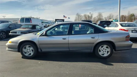 More photos of 1995 Dodge Intrepid ES at Tom Gill Chevrolet, KY