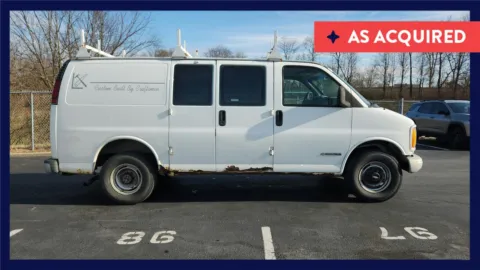 White 2000 Chevrolet Express Cargo Van 3500 135 WB for sale in Florence, KY