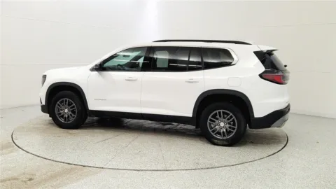 More photos of 2025 GMC Acadia FWD Elevation at Tom Gill Chevrolet, KY