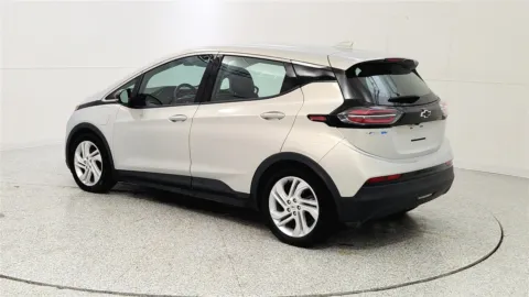 More photos of 2022 Chevrolet Bolt EV 1LT at Tom Gill Chevrolet, KY
