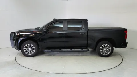 More photos of 2019 Chevrolet Silverado 1500 RST at Tom Gill Chevrolet, KY