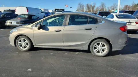 More photos of 2017 Chevrolet Cruze LT at Tom Gill Chevrolet, KY
