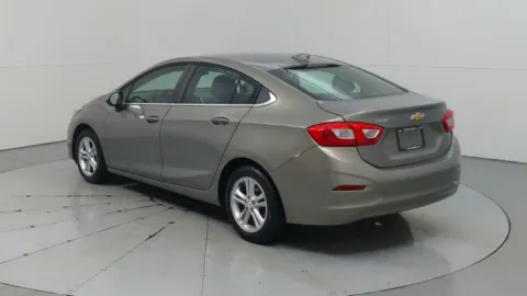 More photos of 2017 Chevrolet Cruze LT at Tom Gill Chevrolet, KY