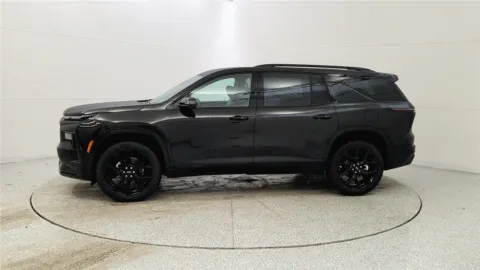 More photos of 2026 Chevrolet Traverse FWD RS at Tom Gill Chevrolet, KY