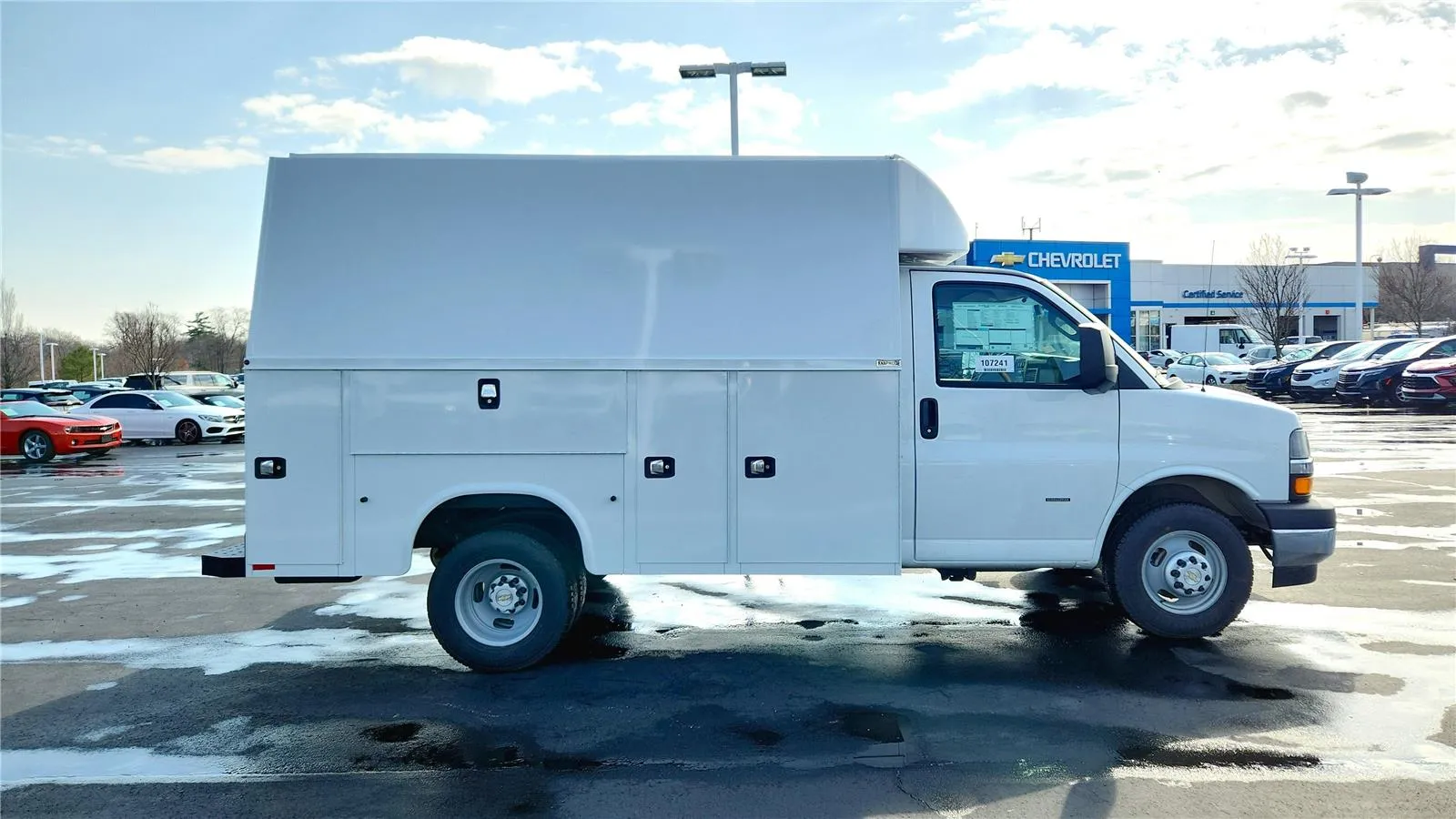 White 2025 Chevrolet Express Cutaway 3500 Van 139 for sale in Florence, KY