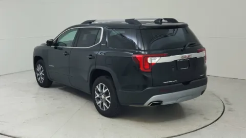 More photos of 2023 GMC Acadia SLT at Tom Gill Chevrolet, KY