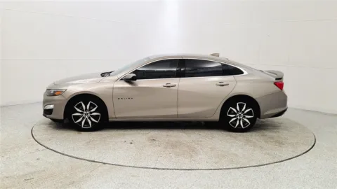 More photos of 2022 Chevrolet Malibu RS at Tom Gill Chevrolet, KY