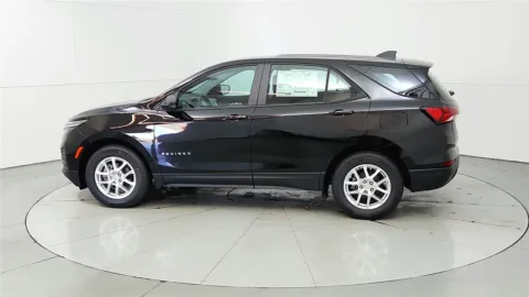 More photos of 2023 Chevrolet Equinox LS at Tom Gill Chevrolet, KY