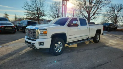 More photos of 2018 GMC Sierra 3500HD Denali at Tom Gill Chevrolet, KY