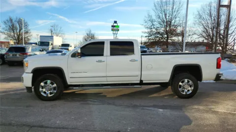 More photos of 2018 GMC Sierra 3500HD Denali at Tom Gill Chevrolet, KY