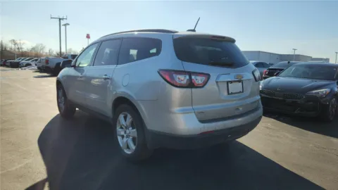 More photos of 2016 Chevrolet Traverse LT at Tom Gill Chevrolet, KY