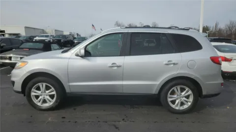 More photos of 2011 Hyundai Santa Fe Limited at Tom Gill Chevrolet, KY