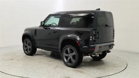 More photos of 2022 Land Rover Defender V8 at Tom Gill Chevrolet, KY