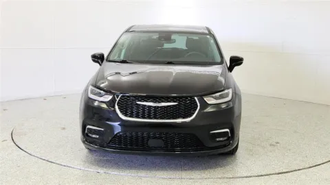 Photos of 2024 Chrysler Pacifica Touring L for sale in Florence, KY at Tom Gill Chevrolet