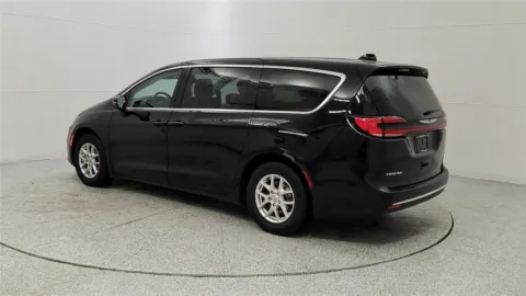 More photos of 2024 Chrysler Pacifica Touring L at Tom Gill Chevrolet, KY