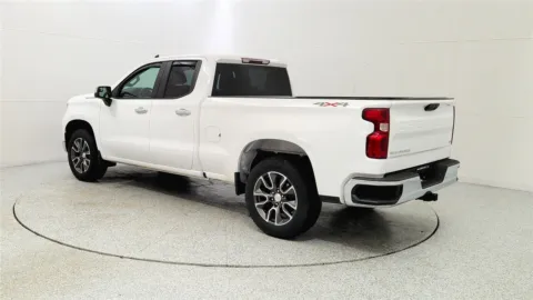 More photos of 2022 Chevrolet Silverado 1500 LT at Tom Gill Chevrolet, KY