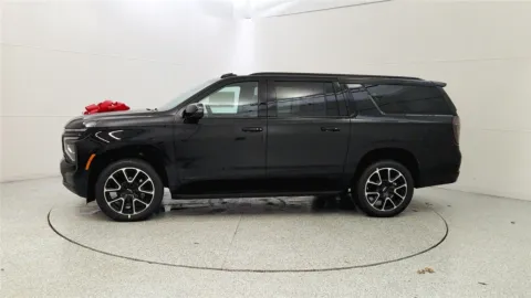 More photos of 2026 Chevrolet Suburban RST at Tom Gill Chevrolet, KY