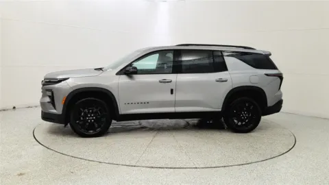 More photos of 2026 Chevrolet Traverse FWD LT at Tom Gill Chevrolet, KY