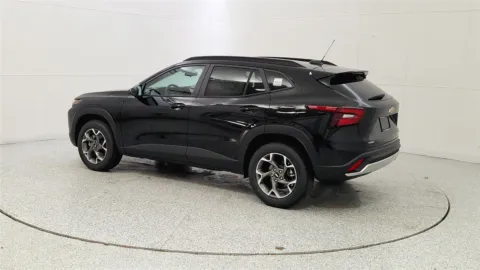 More photos of 2026 Chevrolet Trax LT at Tom Gill Chevrolet, KY