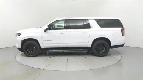 More photos of 2022 Chevrolet Suburban LT at Tom Gill Chevrolet, KY