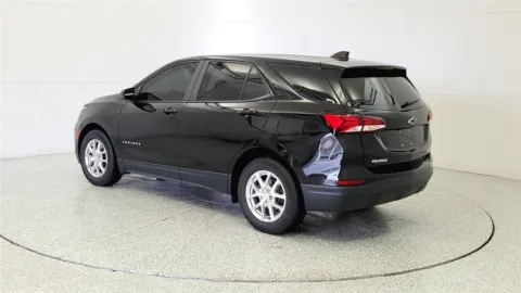 More photos of 2022 Chevrolet Equinox LS at Tom Gill Chevrolet, KY