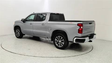 More photos of 2023 Chevrolet Silverado 1500 LT at Tom Gill Chevrolet, KY
