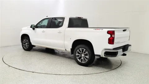 More photos of 2023 Chevrolet Silverado 1500 LT at Tom Gill Chevrolet, KY