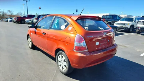 More photos of 2009 Hyundai Accent Man GS at Tom Gill Chevrolet, KY