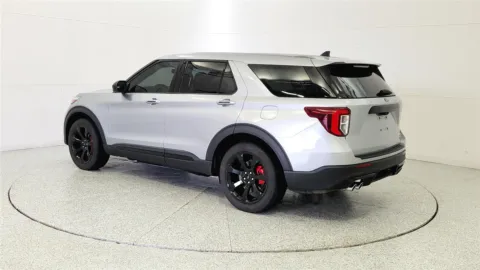 More photos of 2022 Ford Explorer ST at Tom Gill Chevrolet, KY
