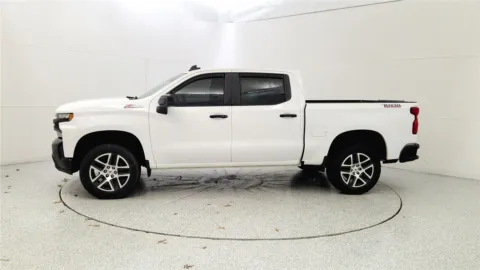 More photos of 2020 Chevrolet Silverado 1500 LT Trail Boss at Tom Gill Chevrolet, KY