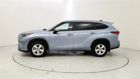 More photos of 2023 Toyota Highlander LE at Tom Gill Chevrolet, KY