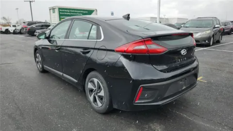 More photos of 2017 Hyundai Ioniq Hybrid SEL at Tom Gill Chevrolet, KY