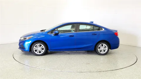 More photos of 2017 Chevrolet Cruze LT at Tom Gill Chevrolet, KY
