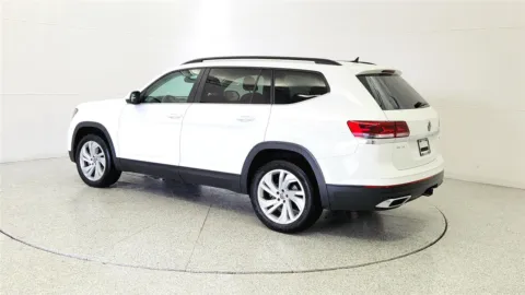 More photos of 2021 Volkswagen Atlas 3.6L V6 SE w/Technology at Tom Gill Chevrolet, KY