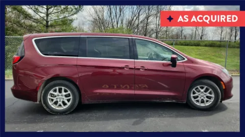 Red 2017 Chrysler Pacifica Touring for sale in Florence, KY