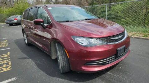 Photos of 2017 Chrysler Pacifica Touring for sale in Florence, KY at Tom Gill Chevrolet