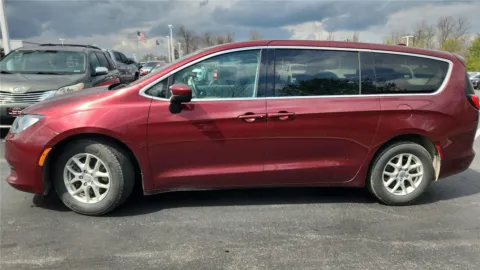 More photos of 2017 Chrysler Pacifica Touring at Tom Gill Chevrolet, KY