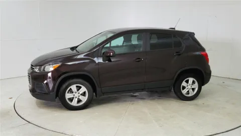 More photos of 2021 Chevrolet Trax LS at Tom Gill Chevrolet, KY