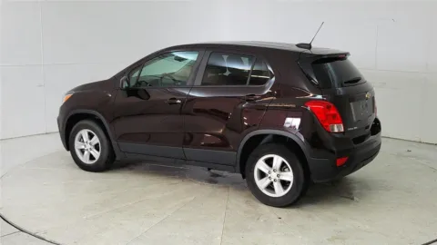 More photos of 2021 Chevrolet Trax LS at Tom Gill Chevrolet, KY