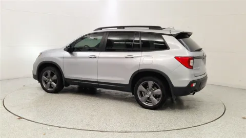 More photos of 2020 Honda Passport Touring at Tom Gill Chevrolet, KY