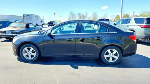 More photos of 2013 Chevrolet Cruze 1LT at Tom Gill Chevrolet, KY