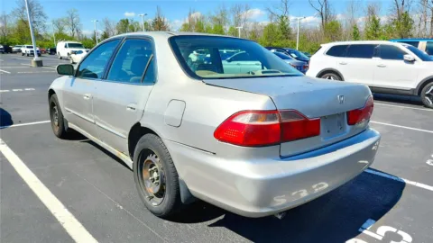 More photos of 1998 Honda Accord Sdn EX at Tom Gill Chevrolet, KY