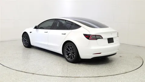 More photos of 2021 Tesla Model 3 Long Range at Tom Gill Chevrolet, KY