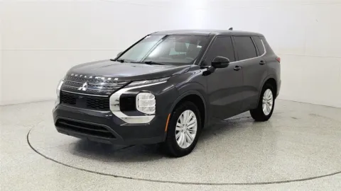 Another view of 2023 Mitsubishi Outlander ES for sale in Florence, KY at Tom Gill Chevrolet