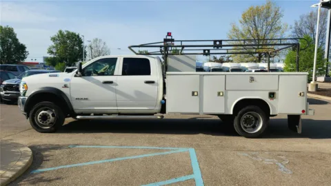 More photos of 2020 Ram 5500 Chassis Cab Tradesman at Tom Gill Chevrolet, KY