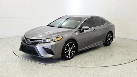 Another view of 2020 Toyota Camry Hybrid SE for sale in Florence, KY at Tom Gill Chevrolet
