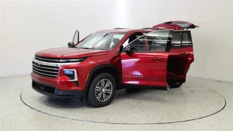 More photos of 2026 Chevrolet Traverse FWD LT at Tom Gill Chevrolet, KY