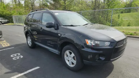 Photos of 2010 Mitsubishi Outlander ES for sale in Florence, KY at Tom Gill Chevrolet