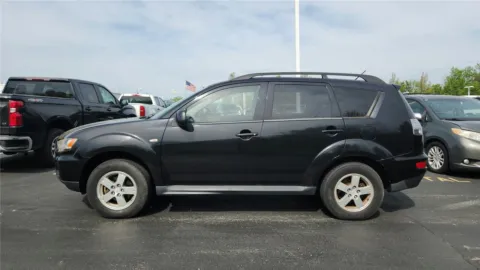 More photos of 2010 Mitsubishi Outlander ES at Tom Gill Chevrolet, KY